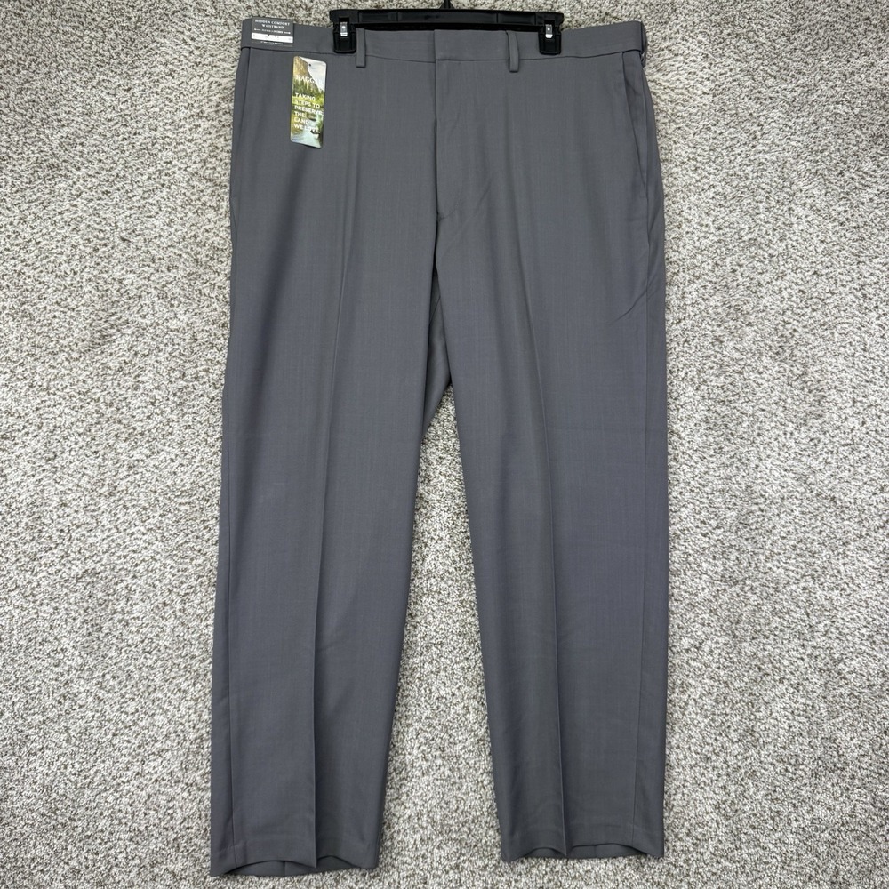 NEW Haggar Men's Classic Fit Premium Comfort Dress Pant Men's Size 40x29 Gray